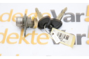 Hyundai Accent Kapı Kilit Şifresi Sağ 2000 - 2006                 