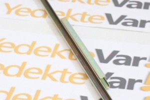 Hyundai H100 Mitsubishi L300 Ön Cam Alt Kızağı Sol 93-07