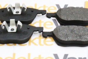 Mazda 3 Ön Fren Balatası 2003-