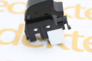 Toyota Corolla Cam Açma Anahtarı 5Pin 