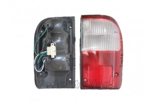 Toyoto Hılux Stop Lambası Sağ 1998 - 2001     Toyoto Hılux Stop Lambası Sağ 1998 - 2001