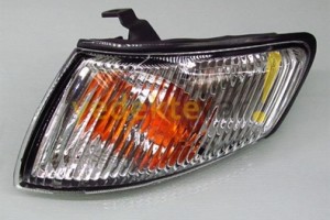 Mazda 626 Sinyal Sağ 1998 