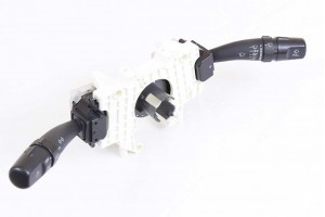 Hyundai Accent Far sinyal Silecek Kolu 00-05  